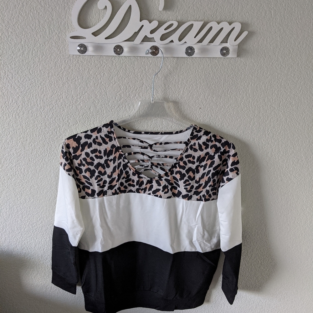 Cute strappy leopard print top - Picture 8 of 8